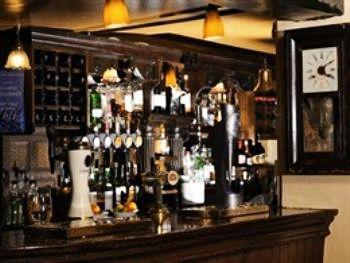 斯特明斯特牛顿 The Crown At Marnhull酒店 外观 照片